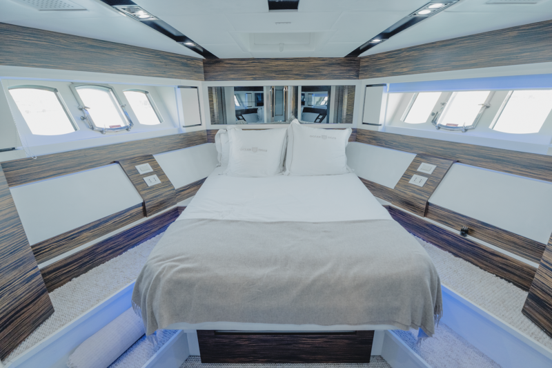 ABSOLUTE 70 STY 2010 ABSOLUTE