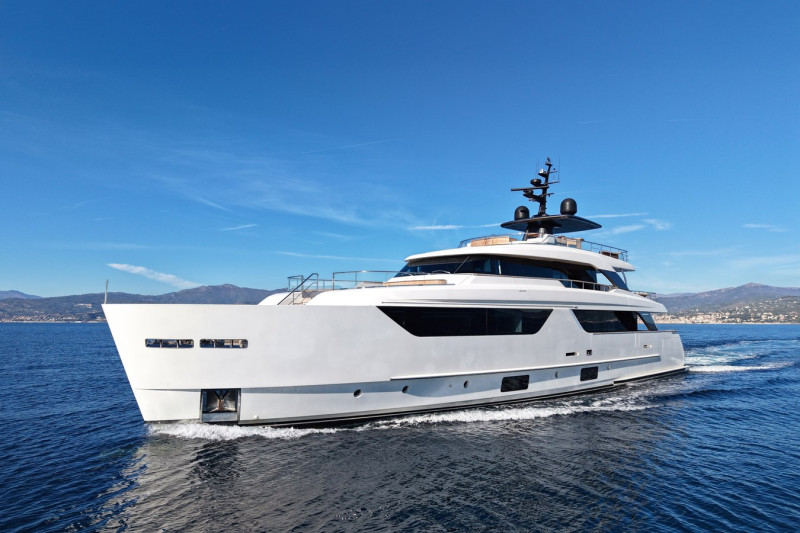 SD118 2021 SANLORENZO YACHTS