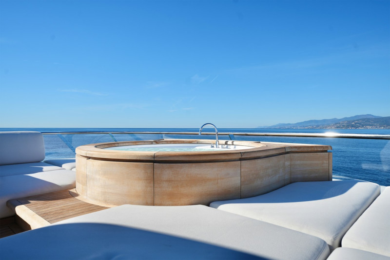 SD118 2021 SANLORENZO YACHTS