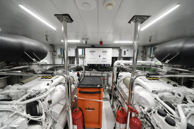 SD118 2021 SANLORENZO YACHTS