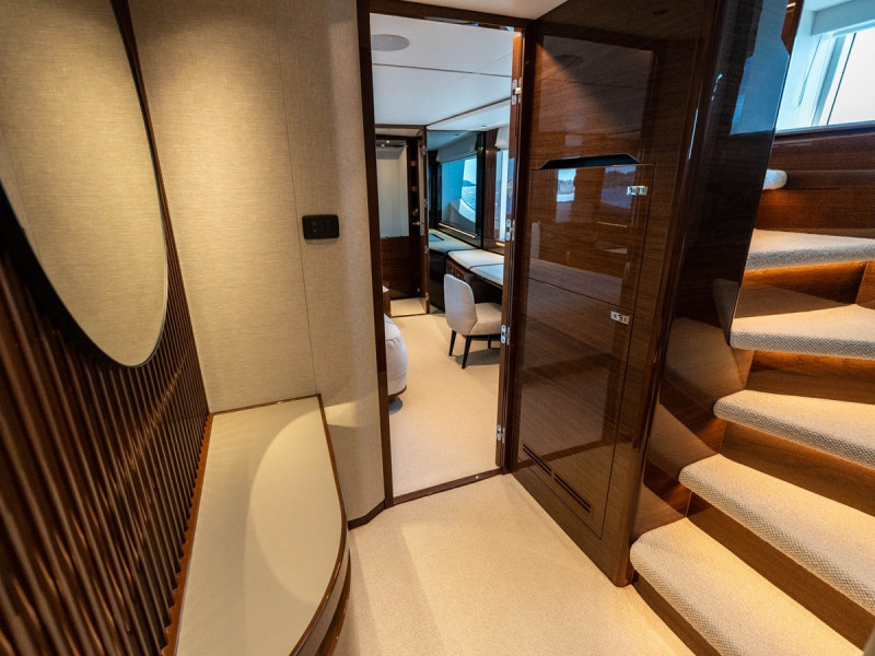 S80 2025 PRINCESS YACHTS