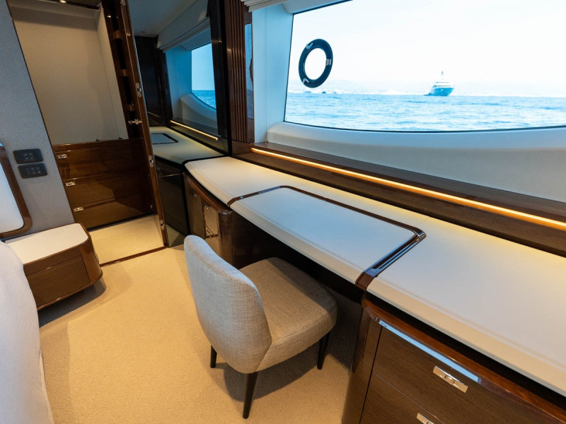 S80 2025 PRINCESS YACHTS