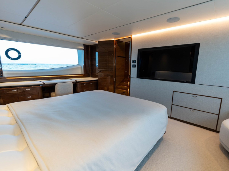 S80 2025 PRINCESS YACHTS