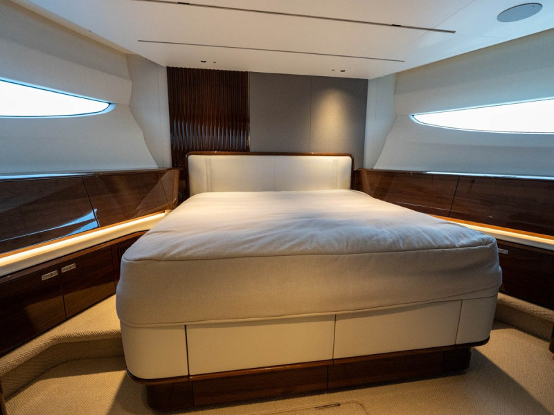 S80 2025 PRINCESS YACHTS