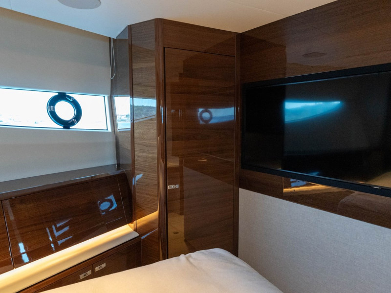 S80 2025 PRINCESS YACHTS