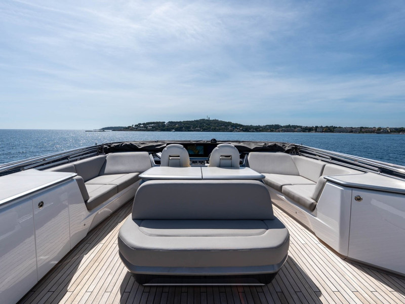 S80 2025 PRINCESS YACHTS