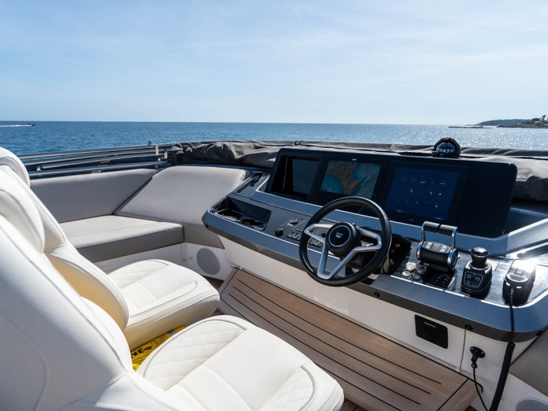 S80 2025 PRINCESS YACHTS