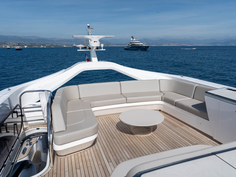 S80 2025 PRINCESS YACHTS