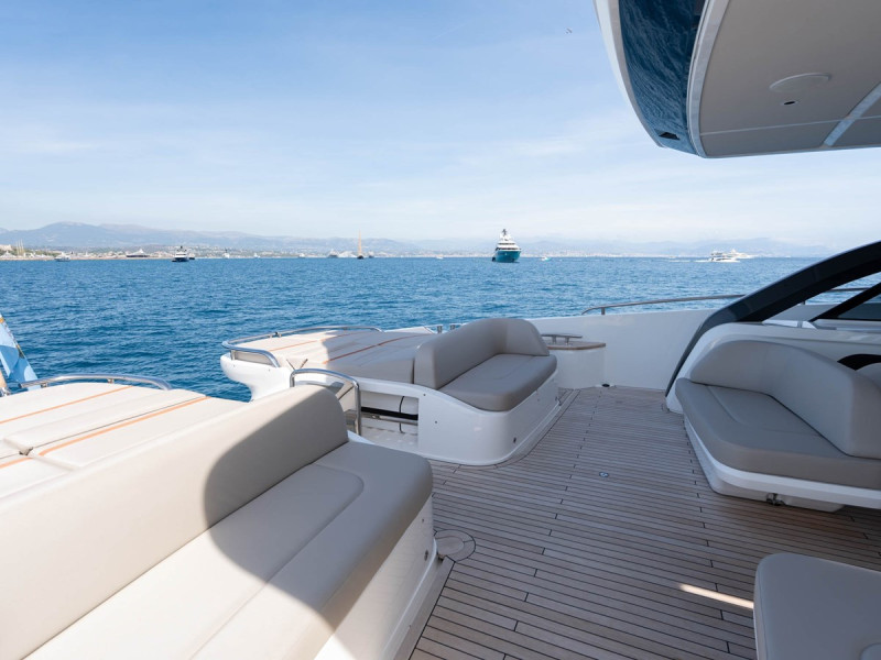 S80 2025 PRINCESS YACHTS