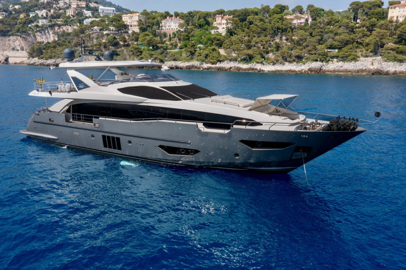 95 RPH 2017 AZIMUT YACHTS