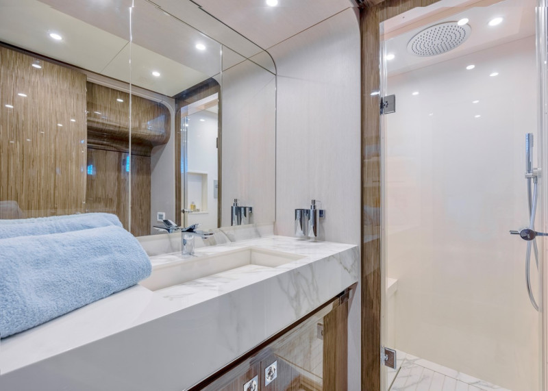 95 RPH 2017 AZIMUT YACHTS