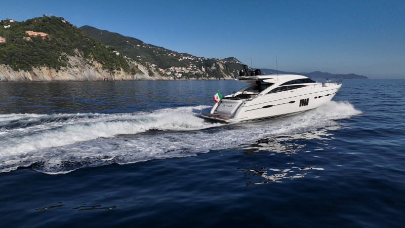 V72 2011 PRINCESS YACHTS