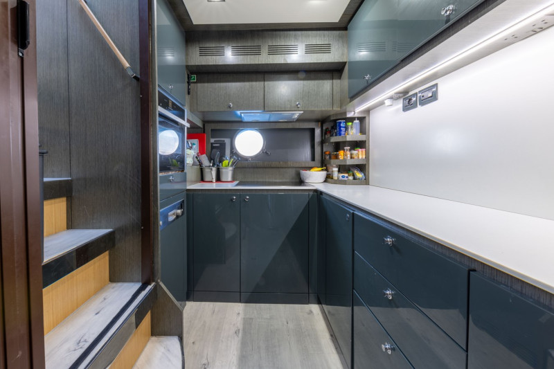 DOMINO 86 2010 RIVA YACHT