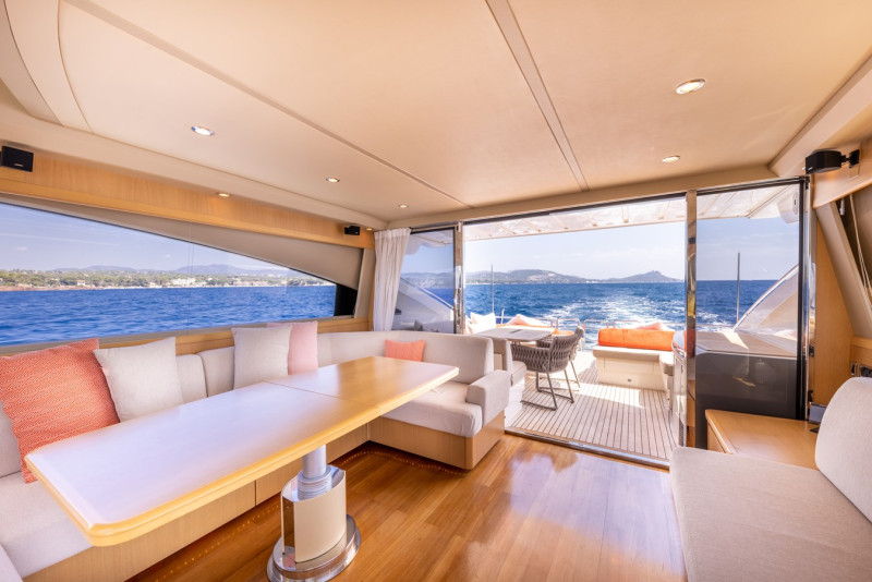 PRINCESS V70 2008 PRINCESS YACHTS