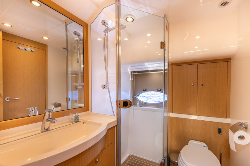 PRINCESS V70 2008 PRINCESS YACHTS