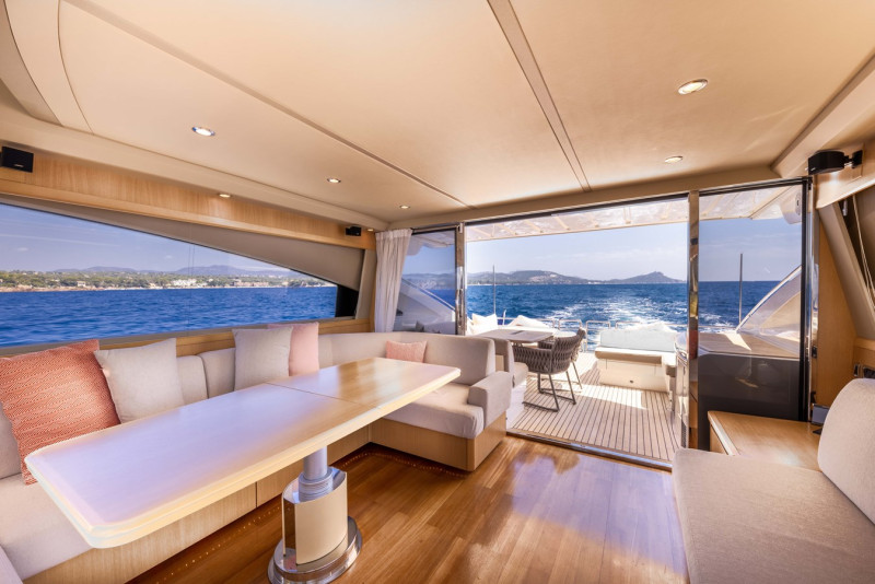 PRINCESS V70 2008 PRINCESS YACHTS