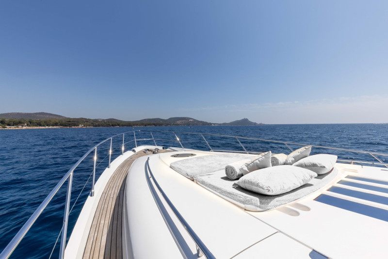 PRINCESS V70 2008 PRINCESS YACHTS