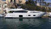 800 2010 FERRETTI YACHTS