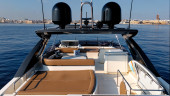 800 2010 FERRETTI YACHTS