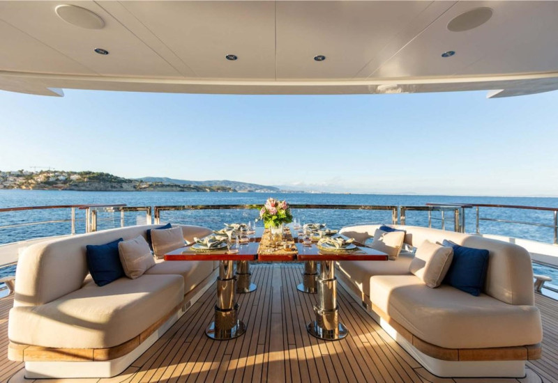 DISPLACEMENT  2015 MULDER SHIPYARD