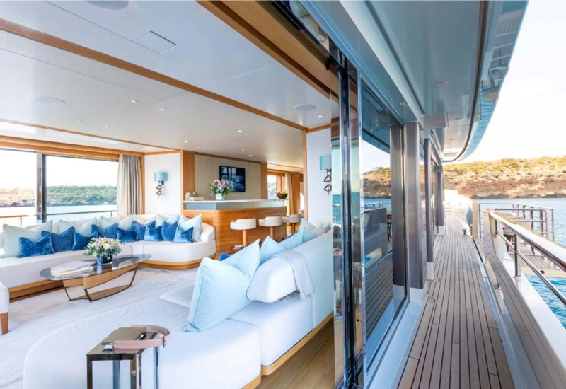 DISPLACEMENT  2015 MULDER SHIPYARD