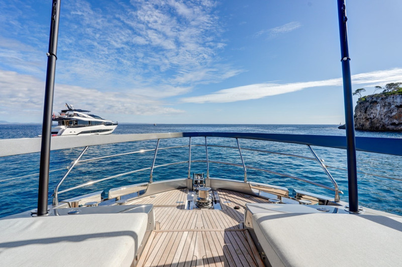 S8 2023 AZIMUT YACHTS