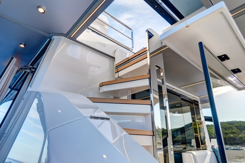 S8 2023 AZIMUT YACHTS