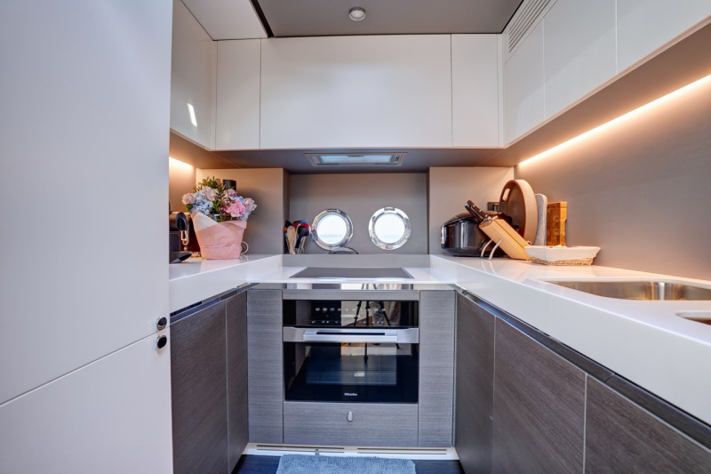 S8 2023 AZIMUT YACHTS