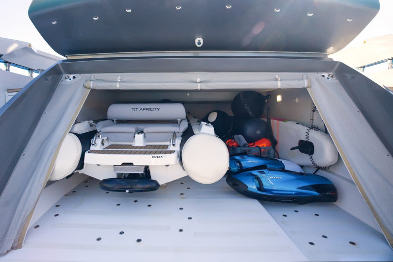 S8 2023 AZIMUT YACHTS