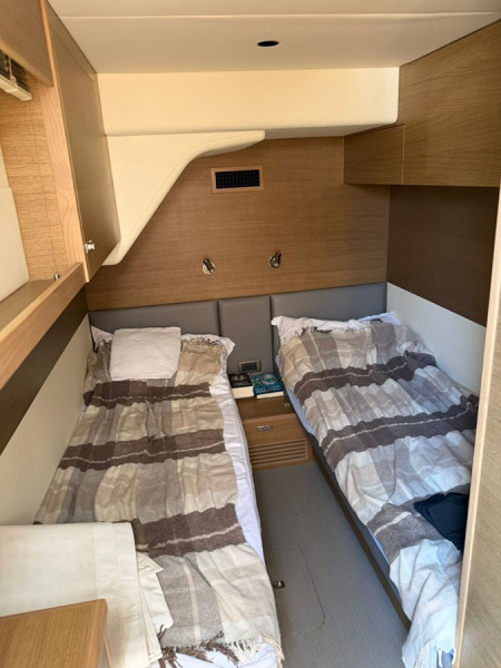 PRINCESS Y72 2025 PRINCESS YACHTS