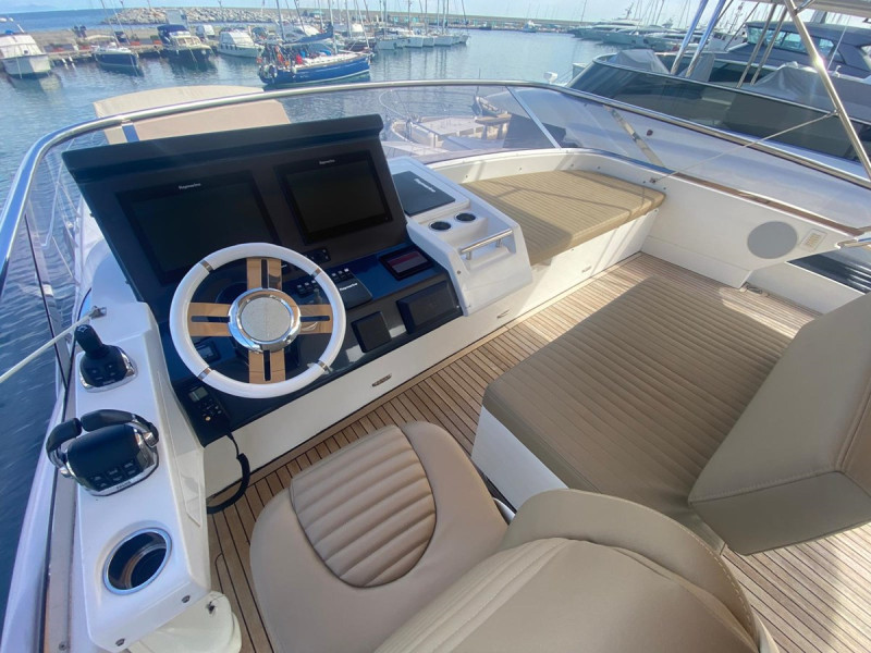 77S 2016 AZIMUT YACHTS
