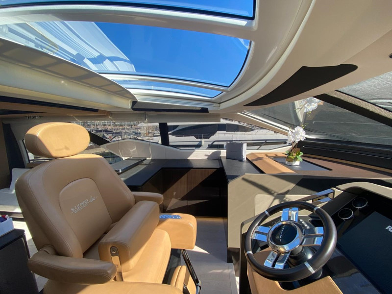 77S 2016 AZIMUT YACHTS