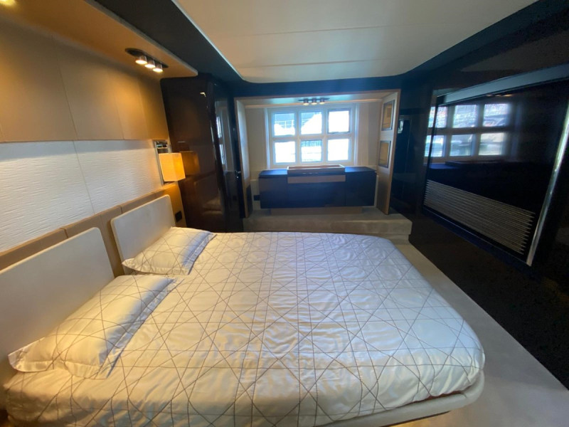 77S 2016 AZIMUT YACHTS