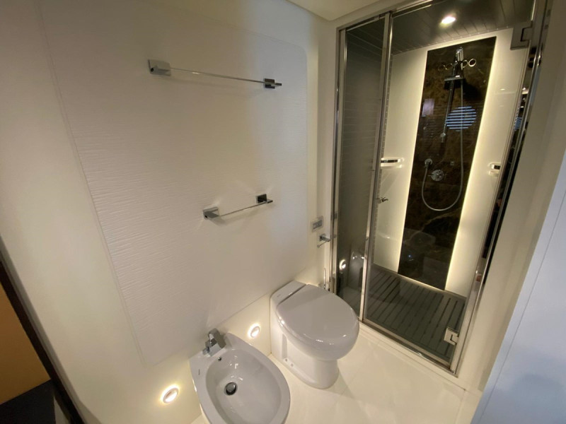 77S 2016 AZIMUT YACHTS