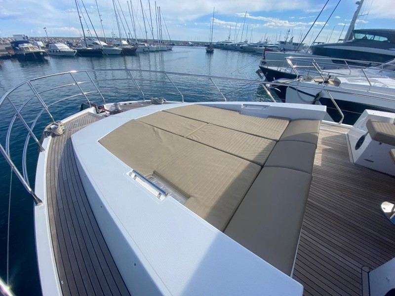 77S 2016 AZIMUT YACHTS