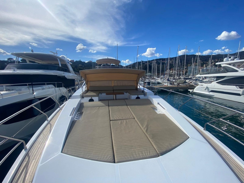 77S 2016 AZIMUT YACHTS