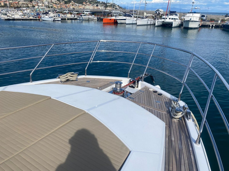 77S 2016 AZIMUT YACHTS