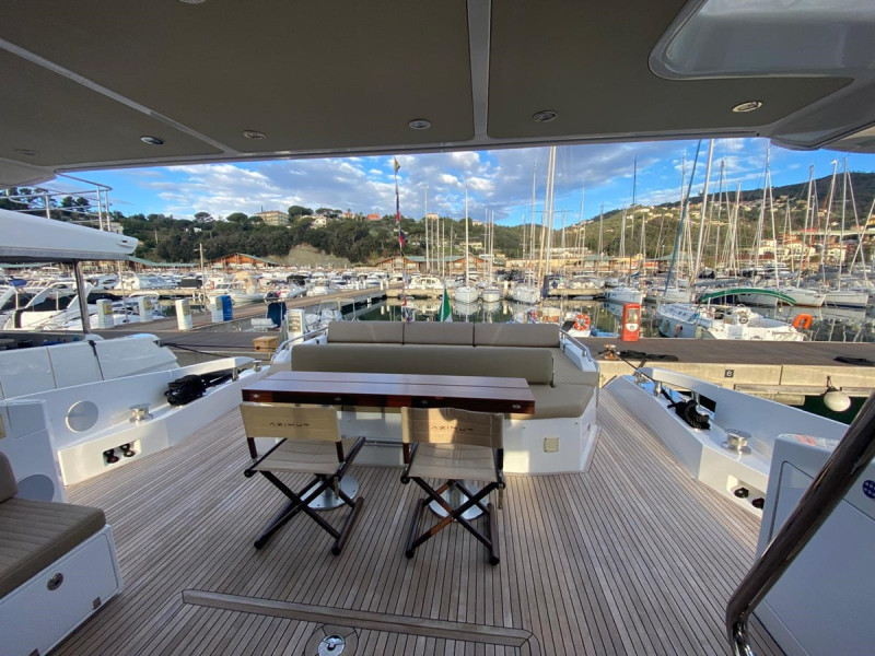 77S 2016 AZIMUT YACHTS
