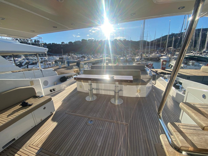 77S 2016 AZIMUT YACHTS