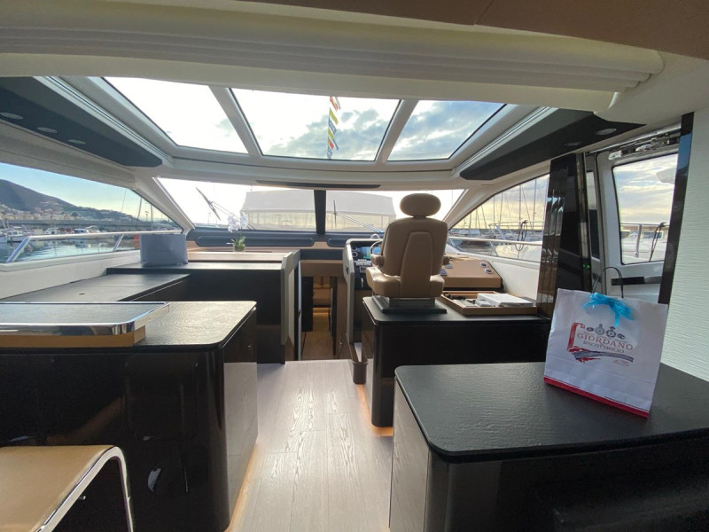 77S 2016 AZIMUT YACHTS