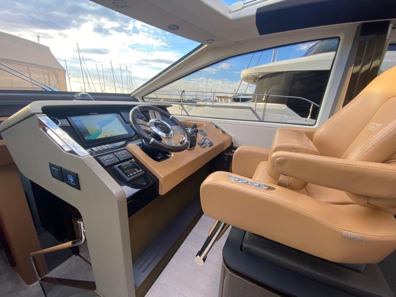 77S 2016 AZIMUT YACHTS