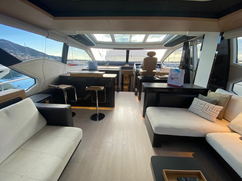 77S 2016 AZIMUT YACHTS