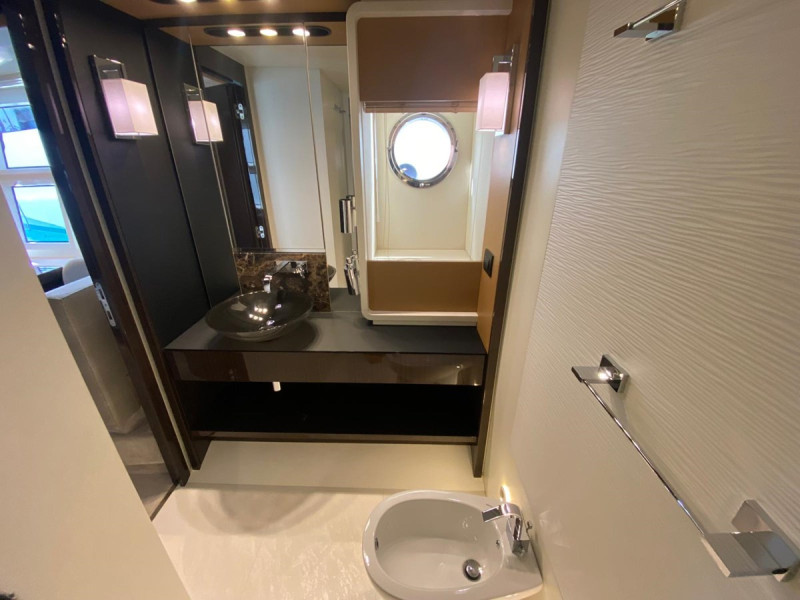 77S 2016 AZIMUT YACHTS