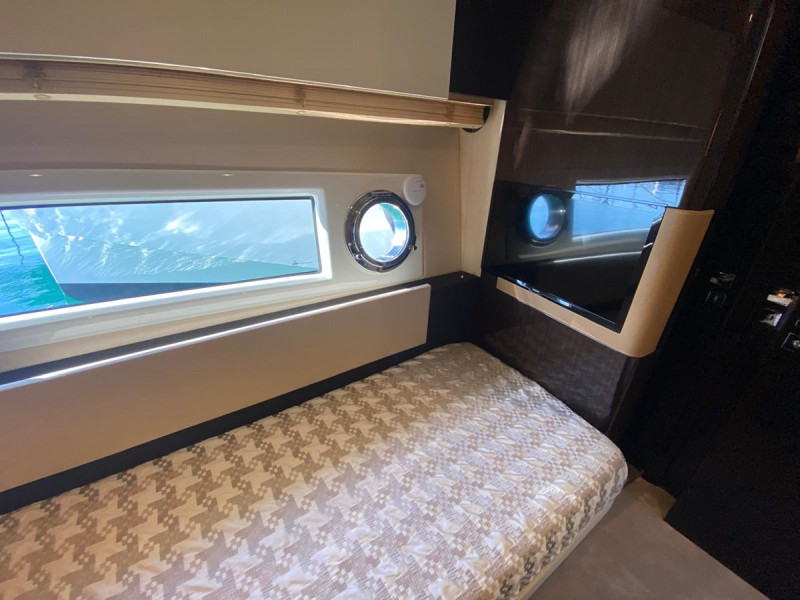 77S 2016 AZIMUT YACHTS