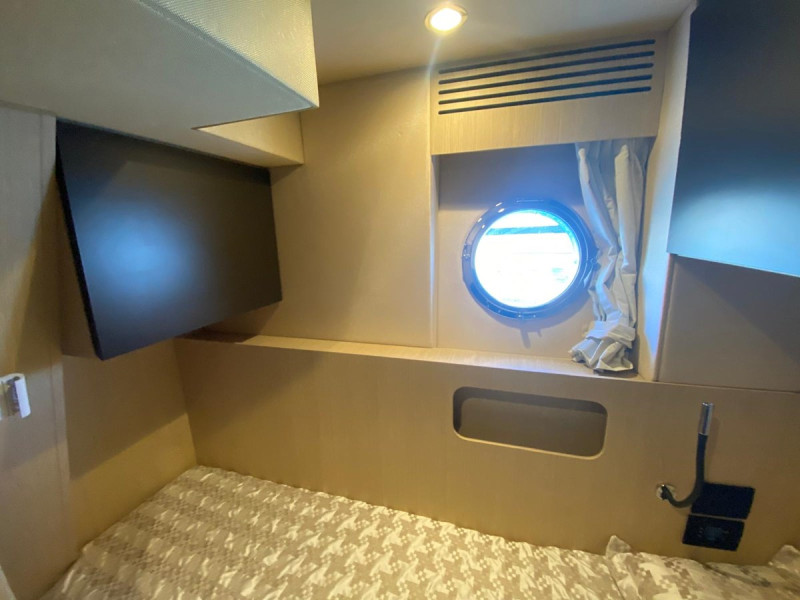 77S 2016 AZIMUT YACHTS