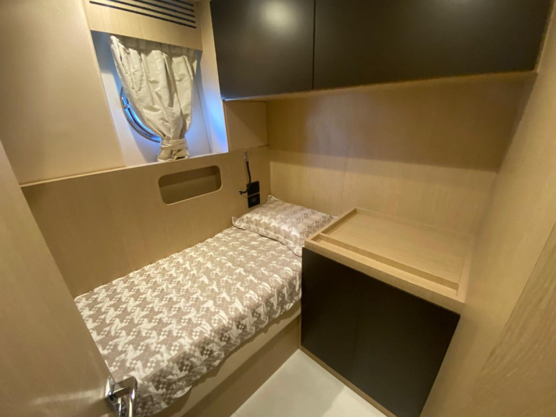 77S 2016 AZIMUT YACHTS