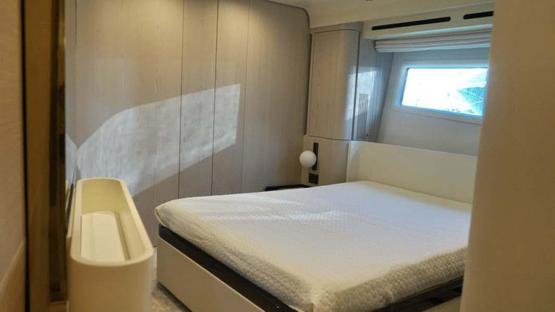 78 FLY 2023 AZIMUT YACHTS