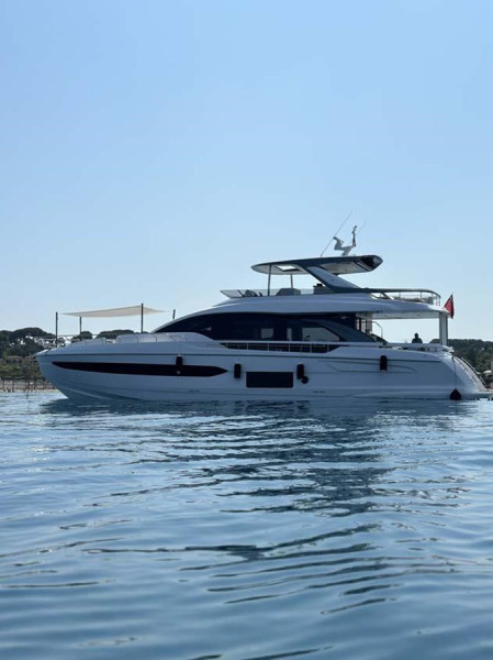 78 FLY 2023 AZIMUT YACHTS