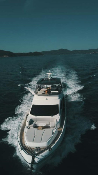 78 FLY 2023 AZIMUT YACHTS
