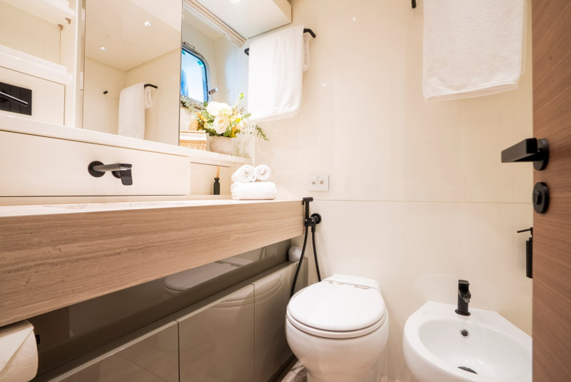 SL86 2024 SANLORENZO YACHTS